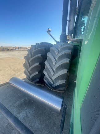 Image of John Deere 9220 equipment image 2