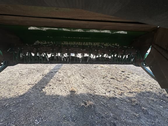 Image of John Deere 946 equipment image 1