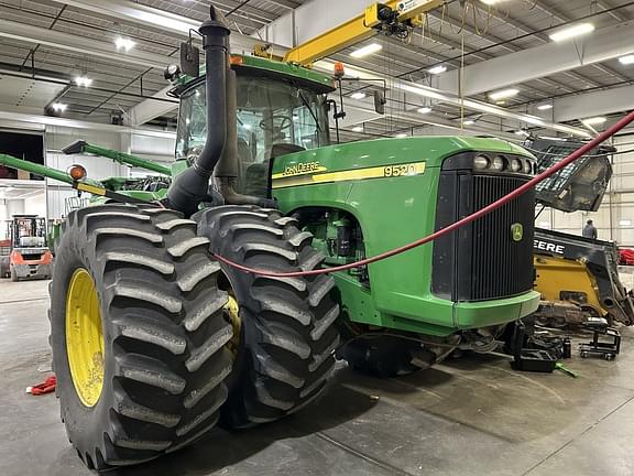 Image of John Deere 9520 equipment image 2