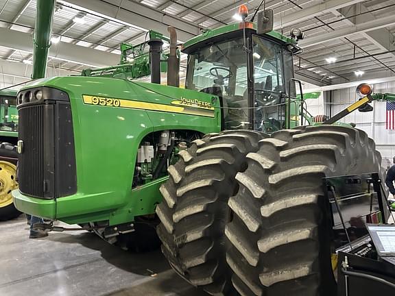 Image of John Deere 9520 equipment image 3