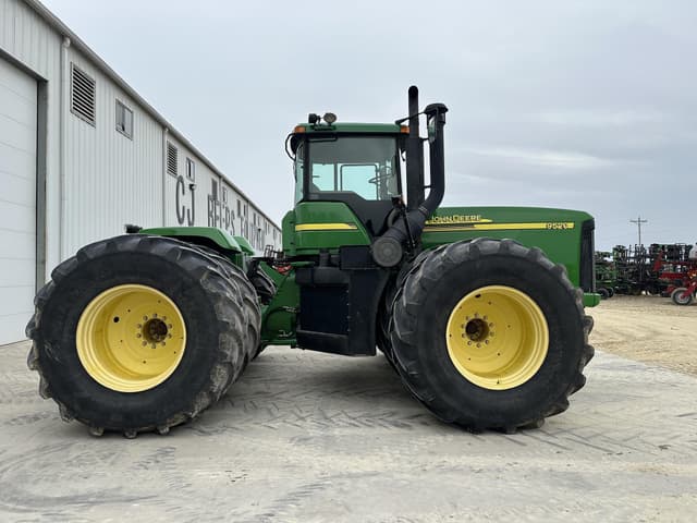 Image of John Deere 9520 equipment image 2