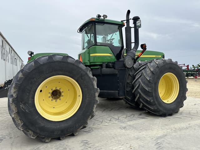 Image of John Deere 9520 equipment image 3