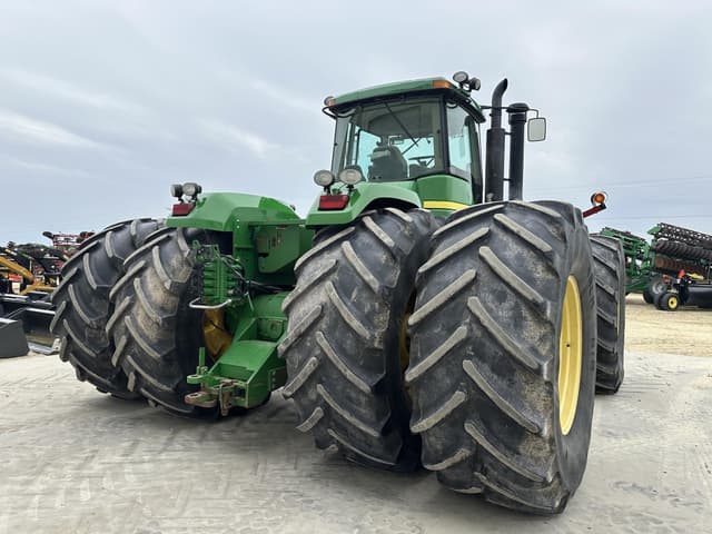 Image of John Deere 9520 equipment image 4