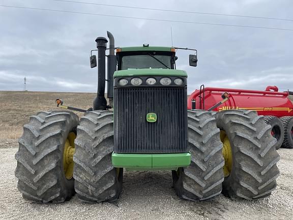 Image of John Deere 9520 equipment image 2