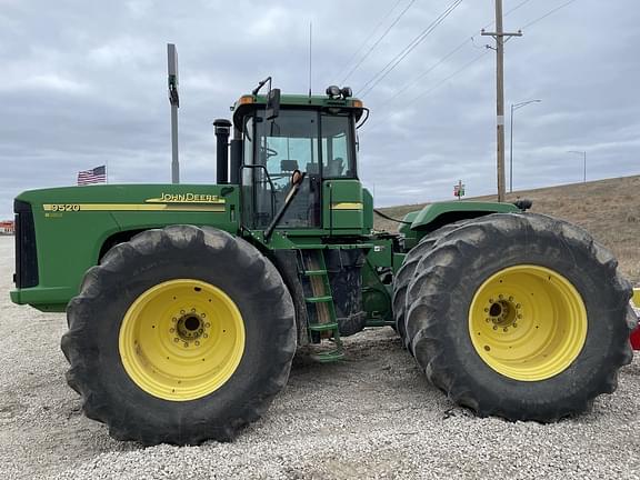 Image of John Deere 9520 equipment image 4