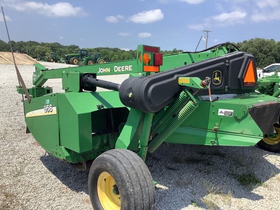 Image of John Deere 956 equipment image 1