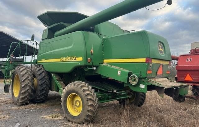 Image of John Deere 9560 equipment image 2