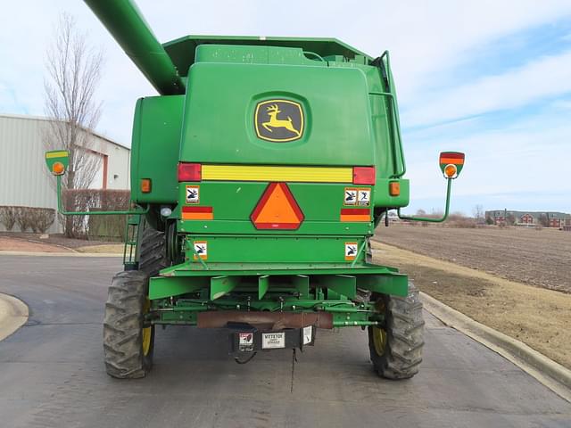 Image of John Deere 9560 equipment image 3