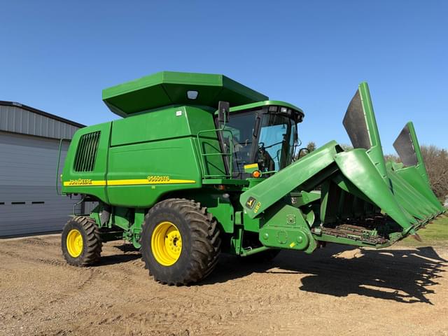 Image of John Deere 9560 STS equipment image 2