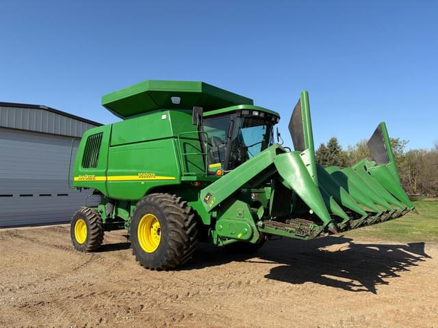 Image of John Deere 9560 STS equipment image 1