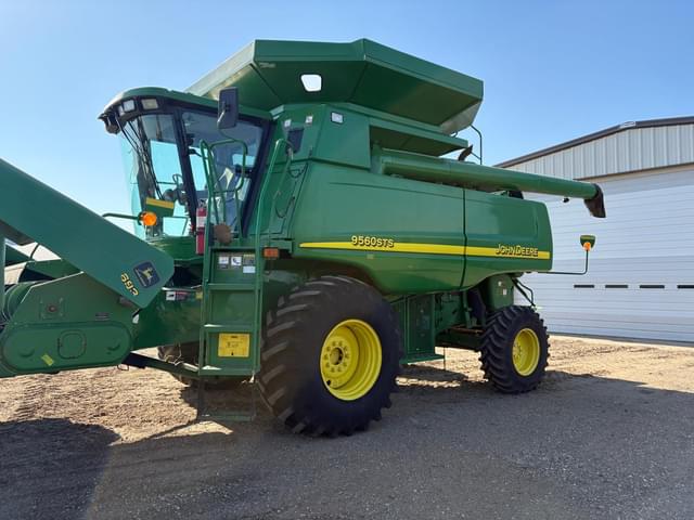 Image of John Deere 9560 STS equipment image 4