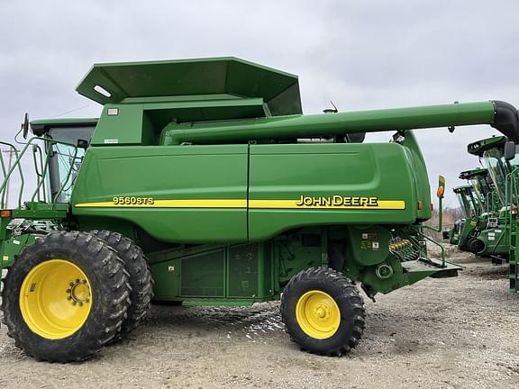 Image of John Deere 9560 STS equipment image 1