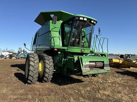 Image of John Deere 9560 STS equipment image 2