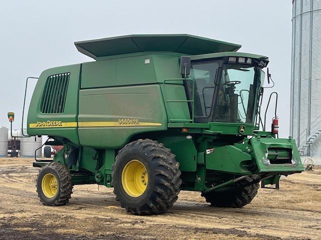 Image of John Deere 9560 STS equipment image 2