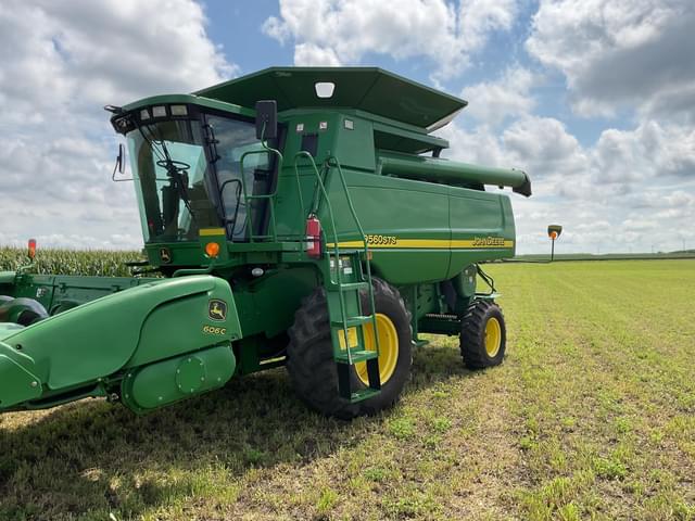 Image of John Deere 9560 STS equipment image 4