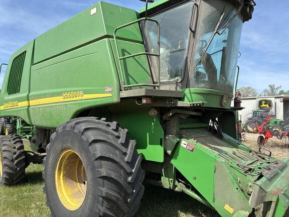 Image of John Deere 9560 STS Image 1