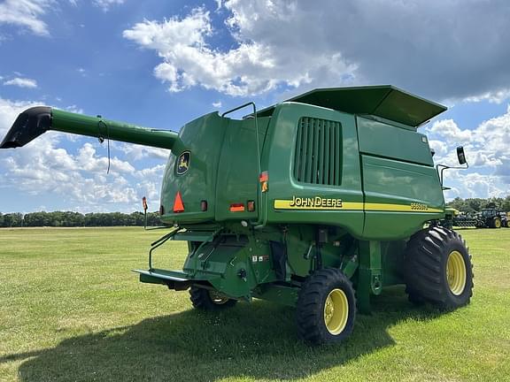 Image of John Deere 9560 STS equipment image 4
