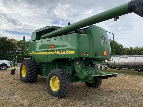 Image of John Deere 9560 STS equipment image 2