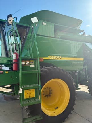 Image of John Deere 9660 STS equipment image 2