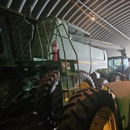 Image of John Deere 9660 STS equipment image 1
