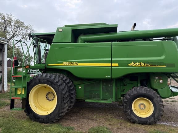Image of John Deere 9660 STS equipment image 1