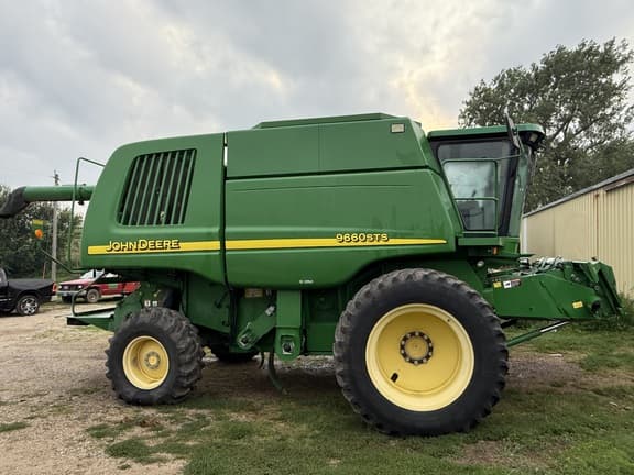 Image of John Deere 9660 STS Primary image