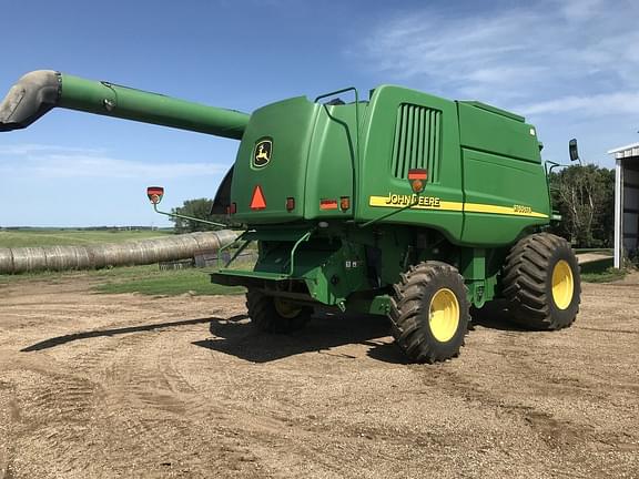 Image of John Deere 9760 STS equipment image 3