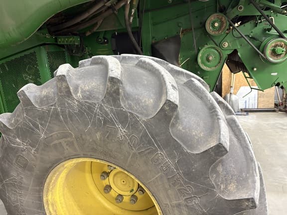 Image of John Deere 9760 STS equipment image 4