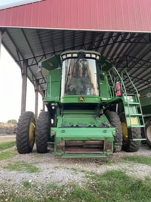 2005 John Deere 9760 STS Image