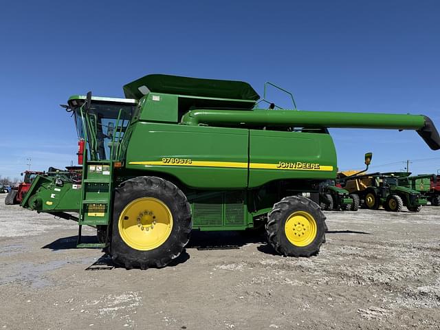 Image of John Deere 9760 STS equipment image 1