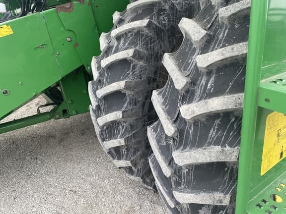 Image of John Deere 9760 STS equipment image 3