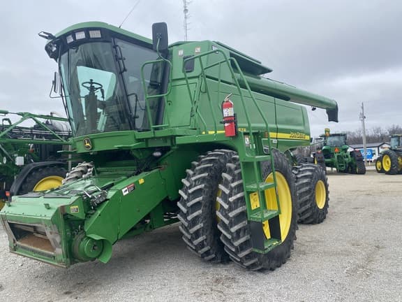 Image of John Deere 9760 STS equipment image 2