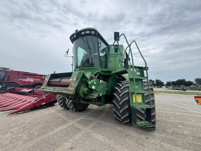 Image of John Deere 9760 STS equipment image 4