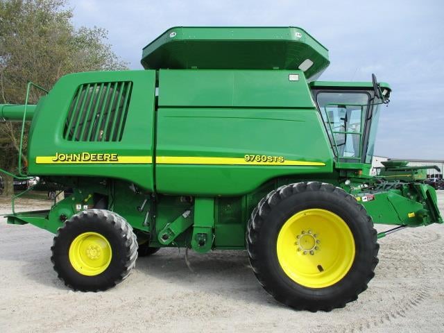 SOLD - 2005 John Deere 9760 STS Stock No. 24917 Combines with 3,963 Hrs ...