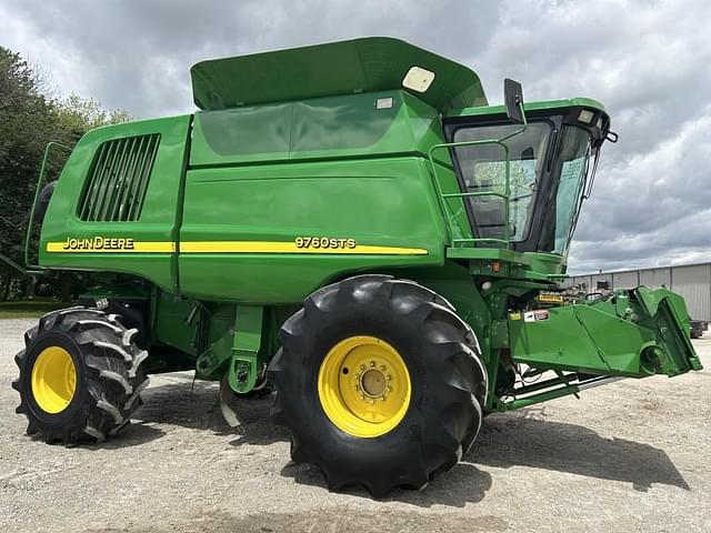 Image of John Deere 9760 STS equipment image 1