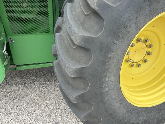 Image of John Deere 9760 STS equipment image 3