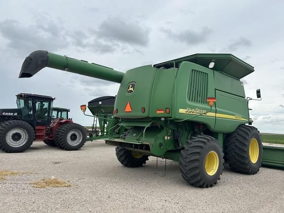 Image of John Deere 9760 STS equipment image 2