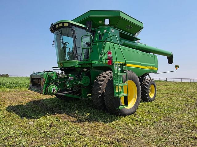 Image of John Deere 9760 STS equipment image 1