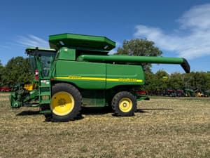 2005 John Deere 9760 STS Image