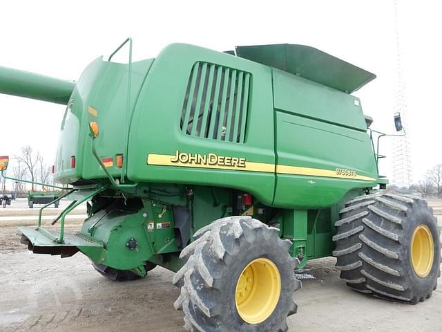 Image of John Deere 9760 STS equipment image 4