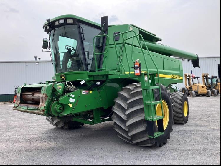 2005 John Deere 9760 STS Equipment Image0