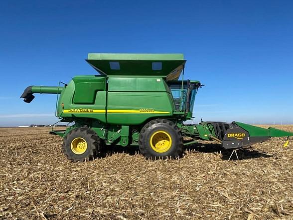 Image of John Deere 9860 STS equipment image 2