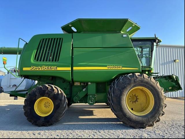 Image of John Deere 9860 STS equipment image 2