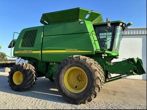 2005 John Deere 9860 STS Image