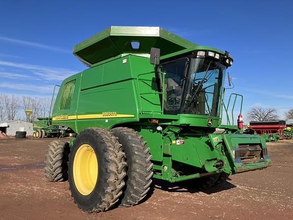 Image of John Deere 9860 STS equipment image 1