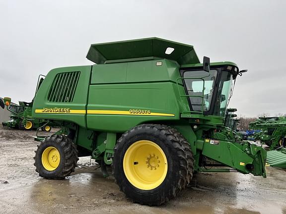 Image of John Deere 9860 STS equipment image 1