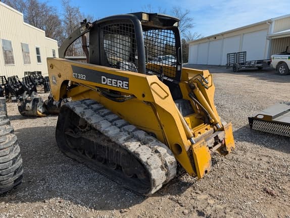 Image of John Deere CT332 equipment image 1