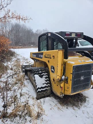 Image of John Deere CT332 equipment image 1