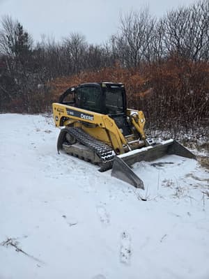 2005 John Deere CT332 Image