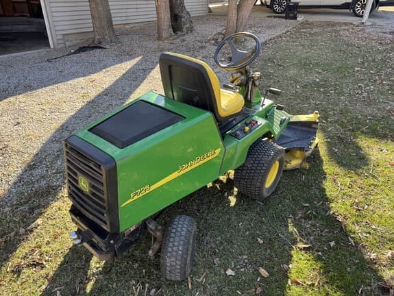 Image of John Deere F725 equipment image 2